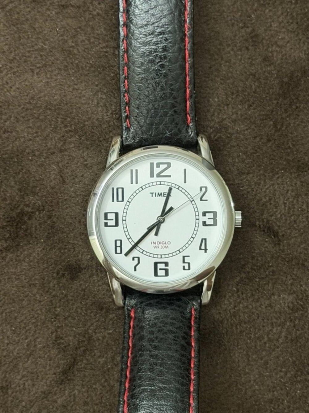 Timex Indiglo Quartz Analog Watch White Dial Black Leather Strap WR 30m